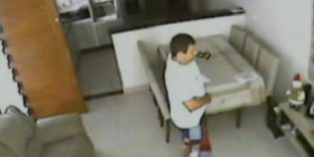 Falta de porta blindada